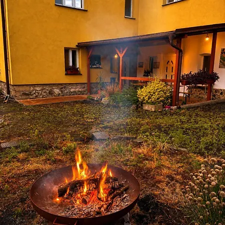 Kovárna Klapý Pod Hazmburkem - české Středohoří Klapy
